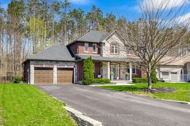 12 Lloyd Cook Drive E, Springwater