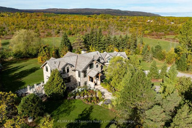 2710 Nottawasaga 10 Concession N, Clearview
