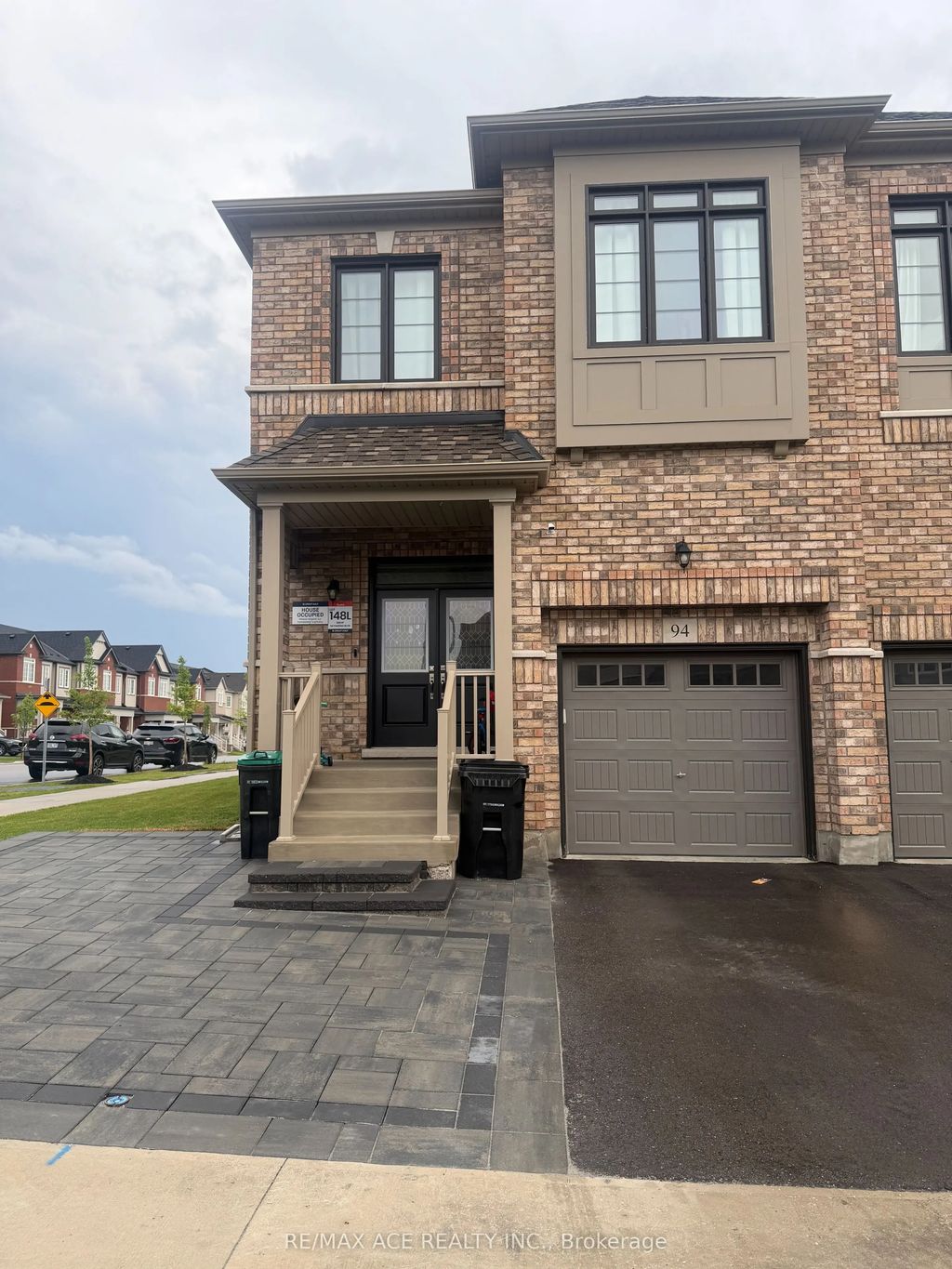 94 Phoenix Boulevard, Barrie