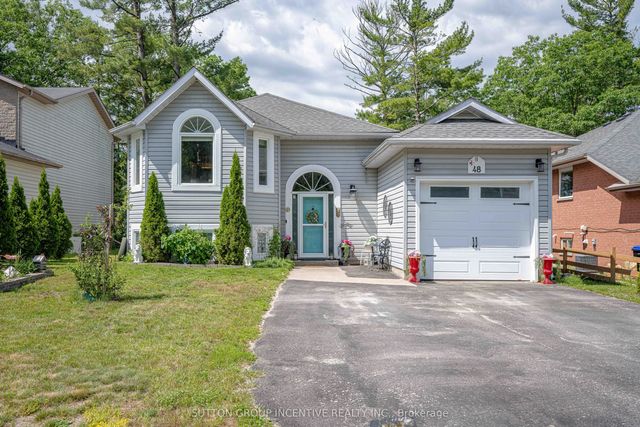 48 Wesley Avenue, Wasaga Beach