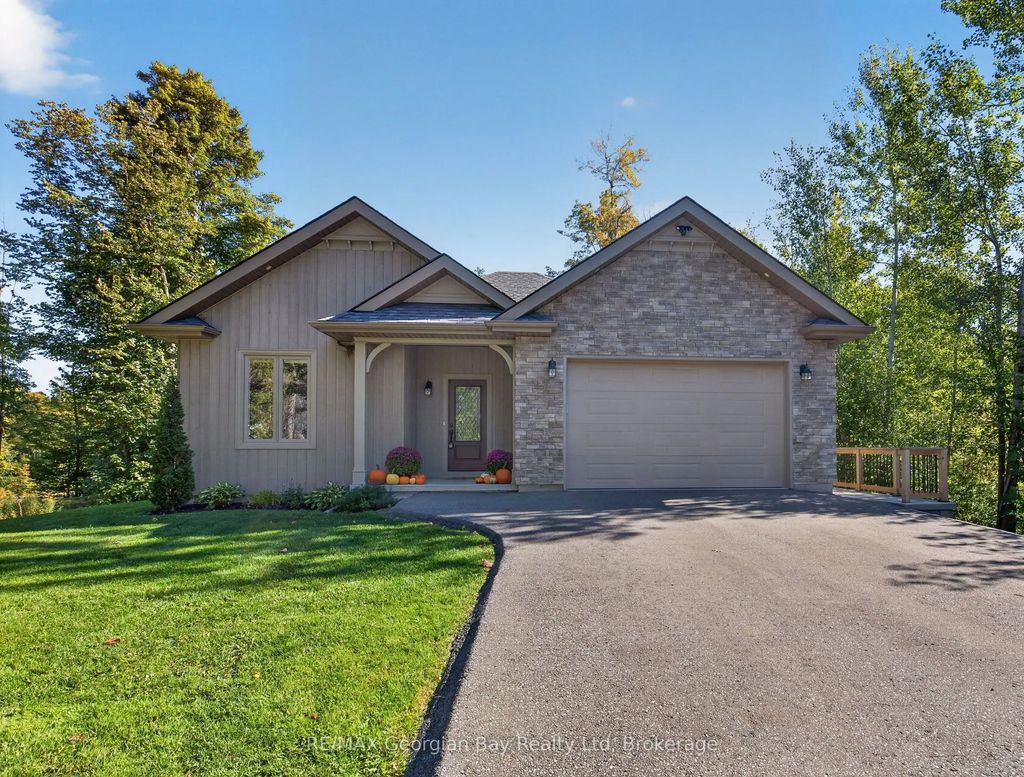 73 Polish Avenue, Penetanguishene