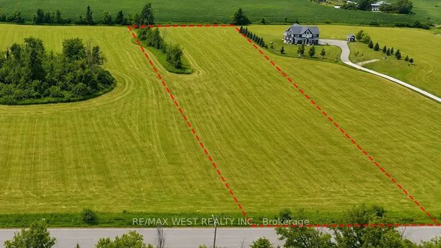 22 Sydenham Trail W, Clearview