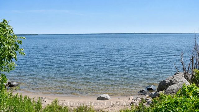 71 Wozniak Road, Penetanguishene