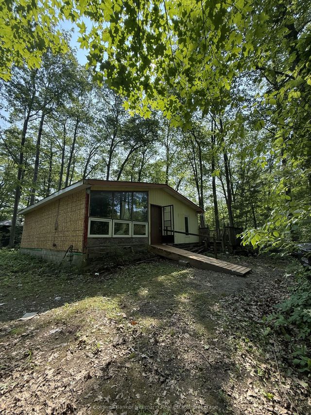 808 Oxbow Park Drive, Wasaga Beach