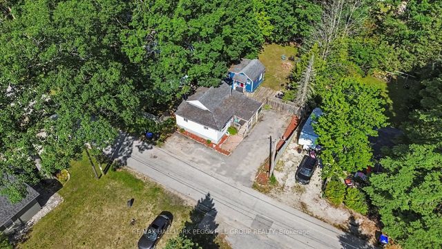 60 Laidlaw Street, Wasaga Beach
