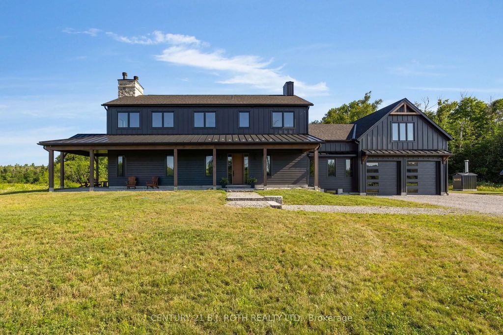2224 Rainbow Valley Road W, Springwater