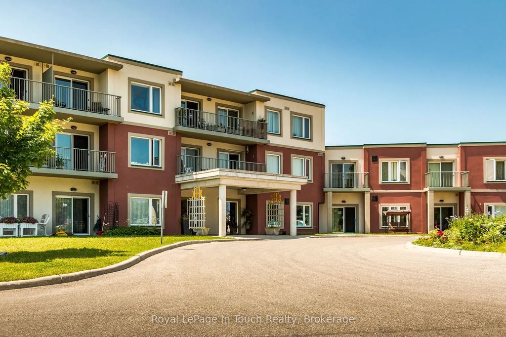 333 Lafontaine Road W 102, Tiny