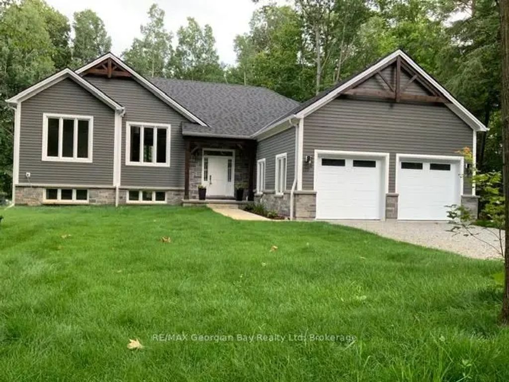 5 Oakwood Avenue N, Tiny
