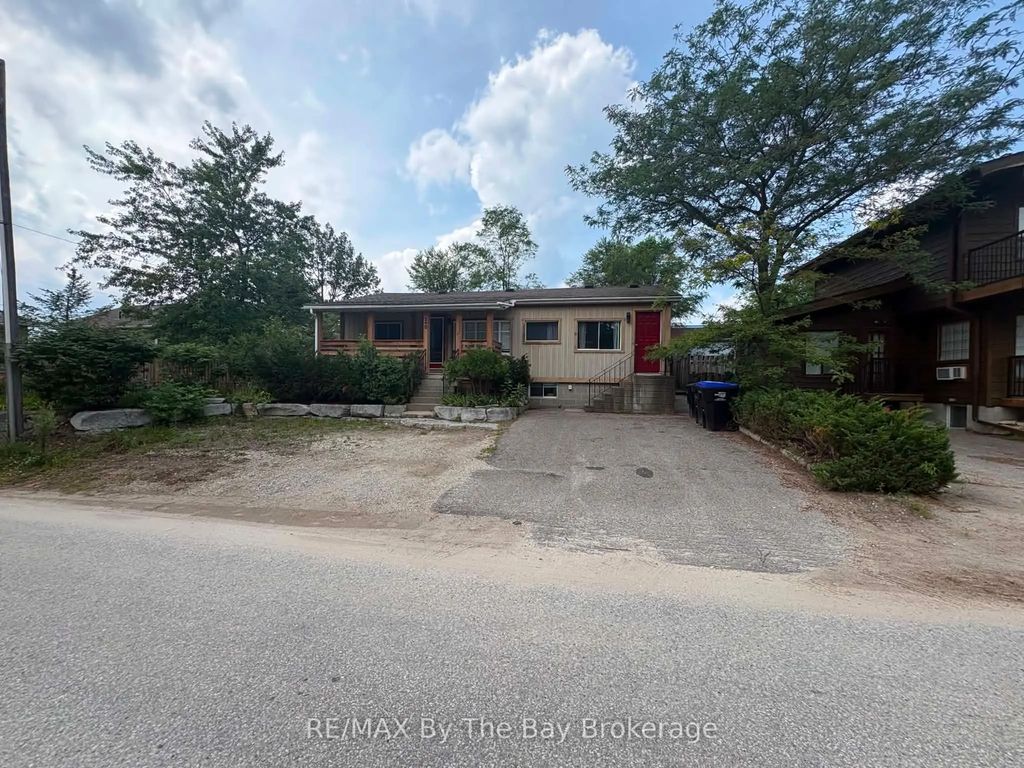 240 Shore Lane, Wasaga Beach
