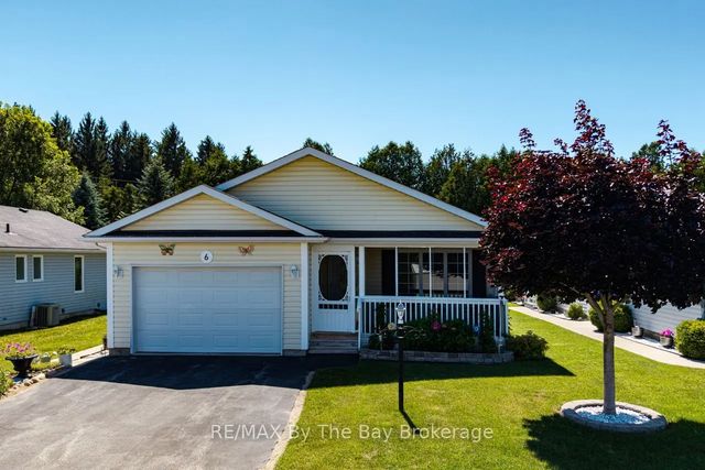 6 Illinois Crescent, Wasaga Beach