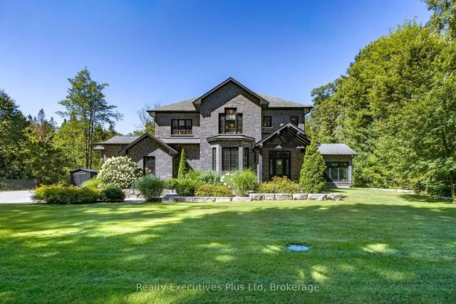 27 Kingfisher Crescent, Tiny