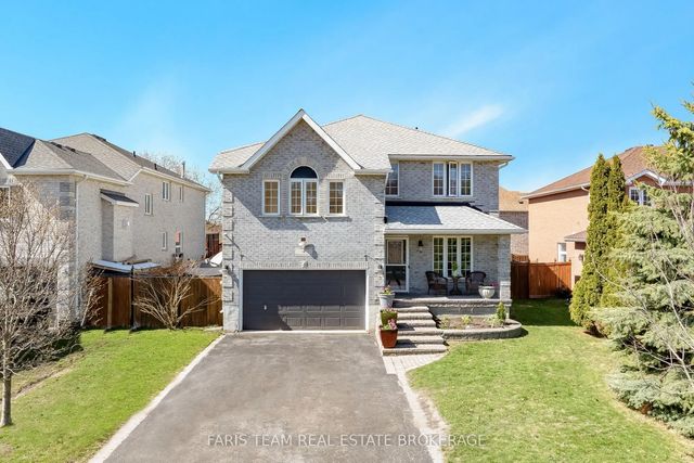 4 Whispering Pine Place, Barrie