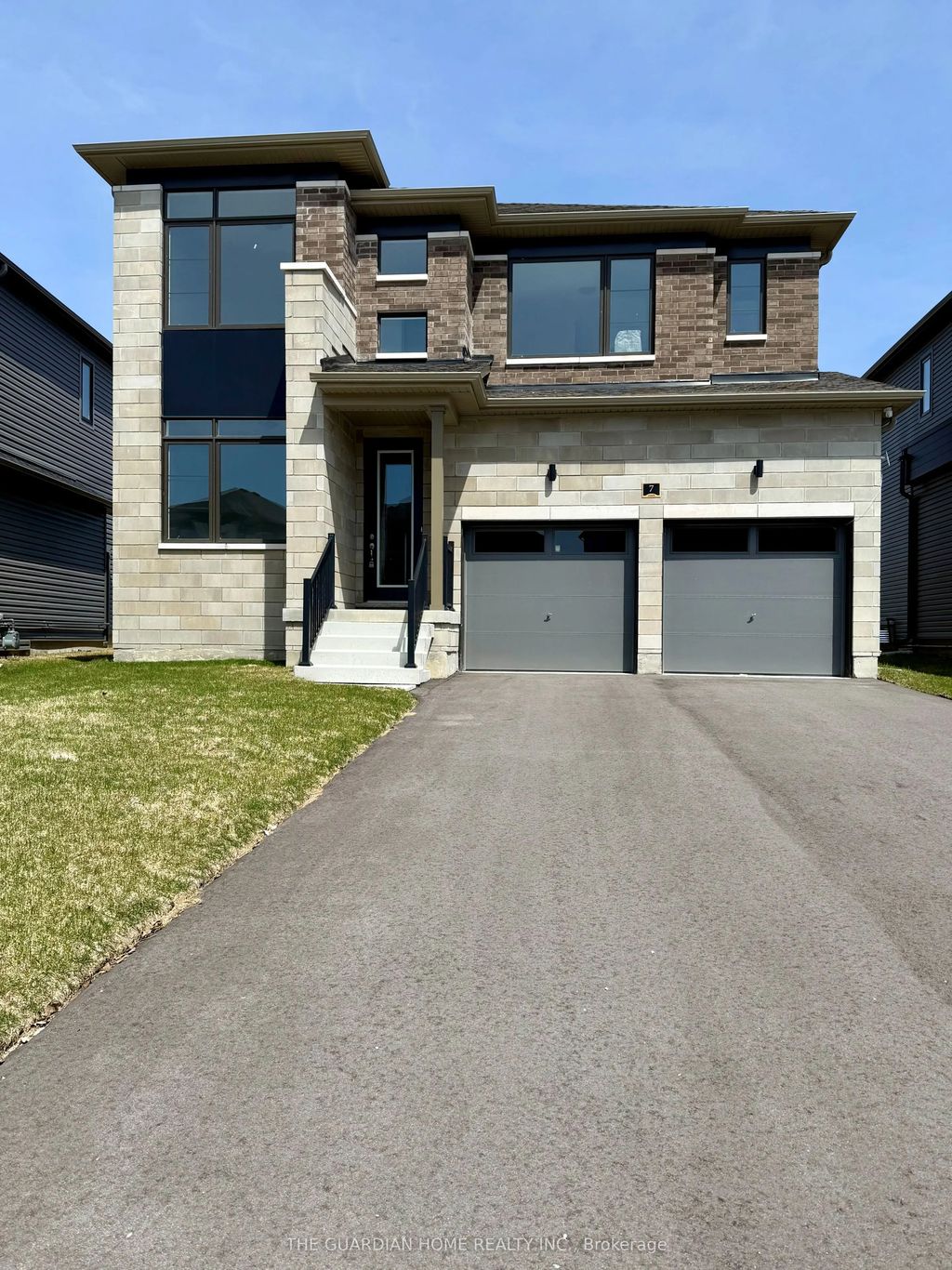 7 Tran Street, Wasaga Beach