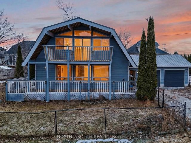 13 Bayview Avenue, Wasaga Beach