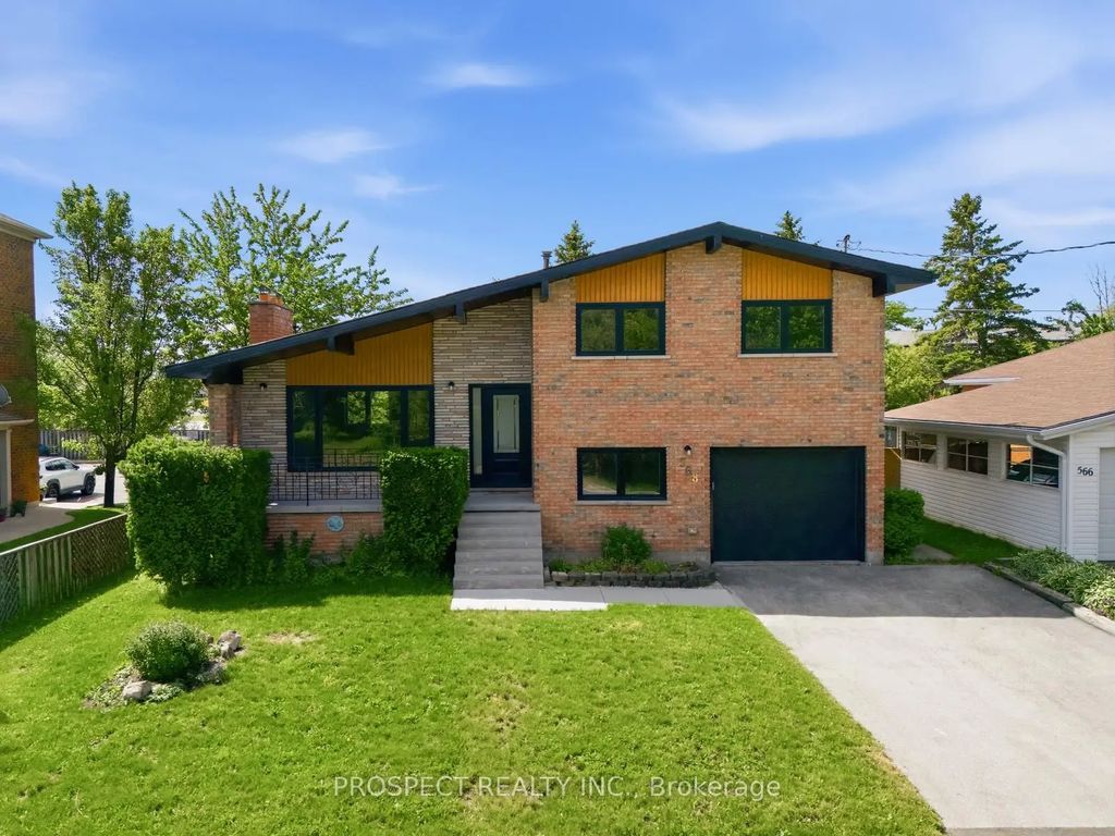 568 Simcoe Street, Collingwood