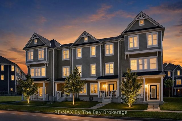16 Village Gate Drive, Wasaga Beach