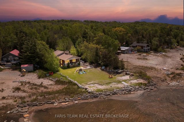 1787 Champlain Road, Tiny
