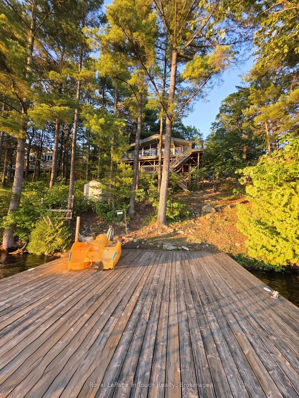 3946 East Shore Road, Severn