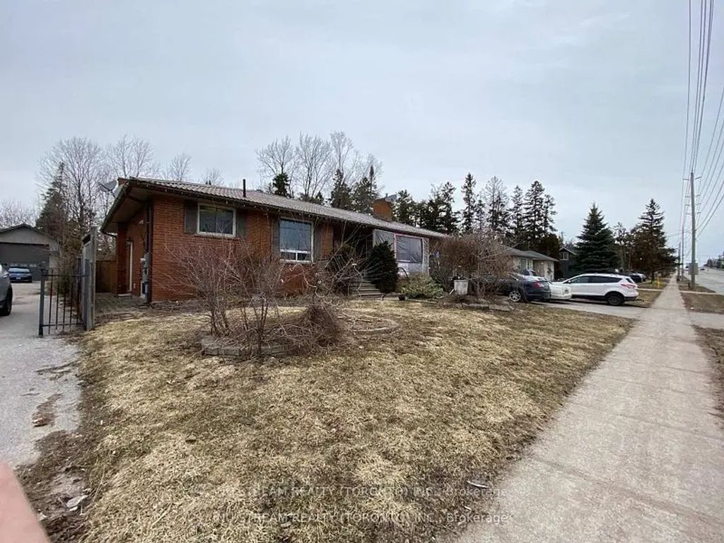 536 Big Bay Point Road, Barrie
