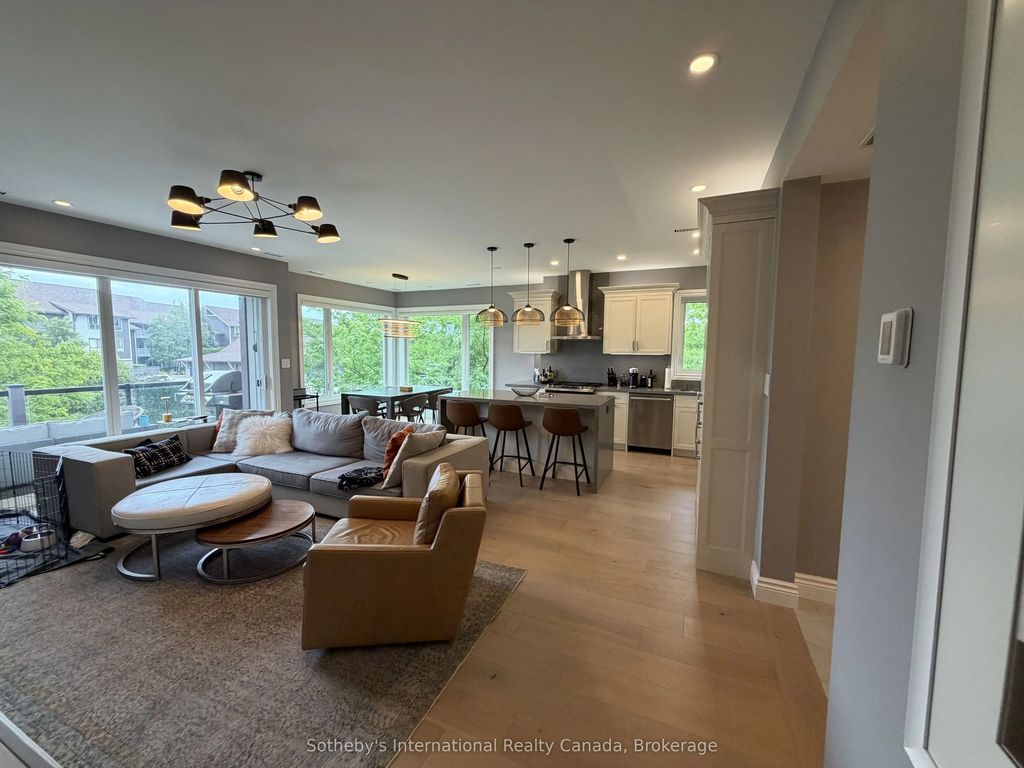 658 Johnston Park Avenue, Collingwood
