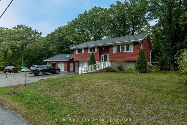 9467 County 93 Road, Midland