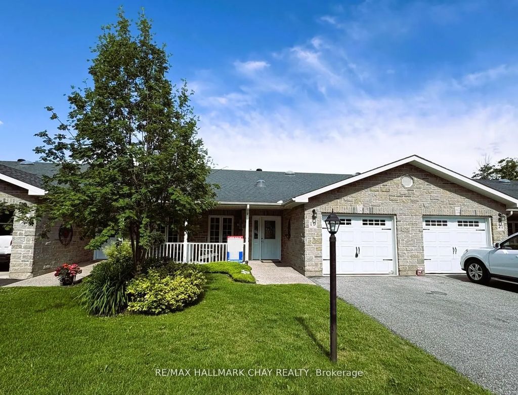 19 Greenway Drive, Wasaga Beach