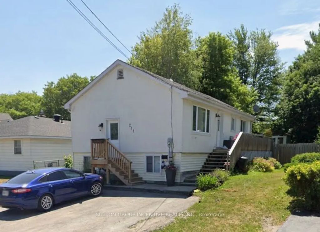 211 Cliff Road Lower, Barrie