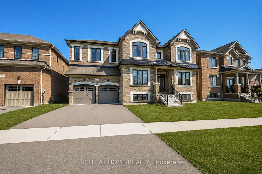 243 Centre Street, Clearview