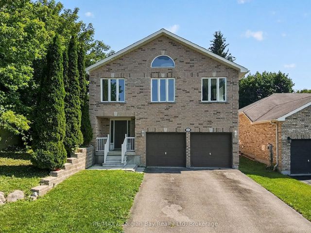 423 Irwin Street, Midland