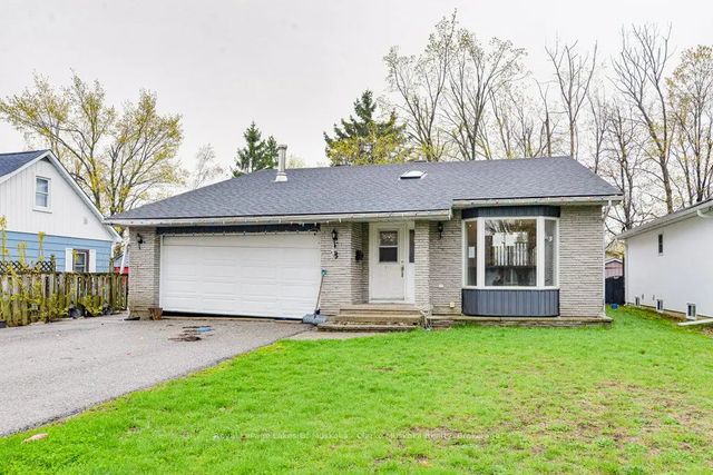 8 Edna Street, Orillia