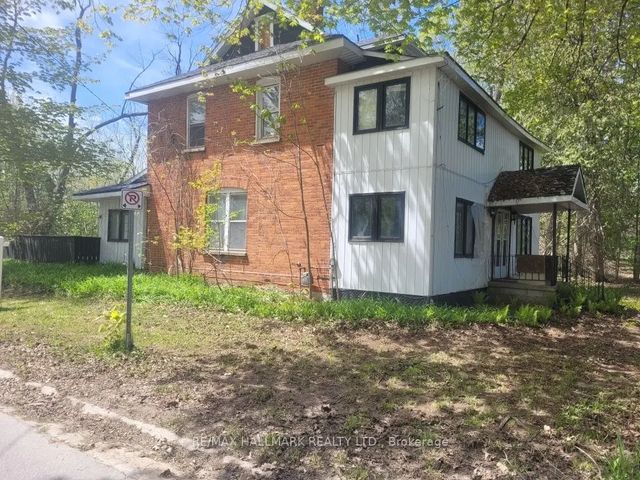 26 Lakeshore Road W, Oro-Medonte