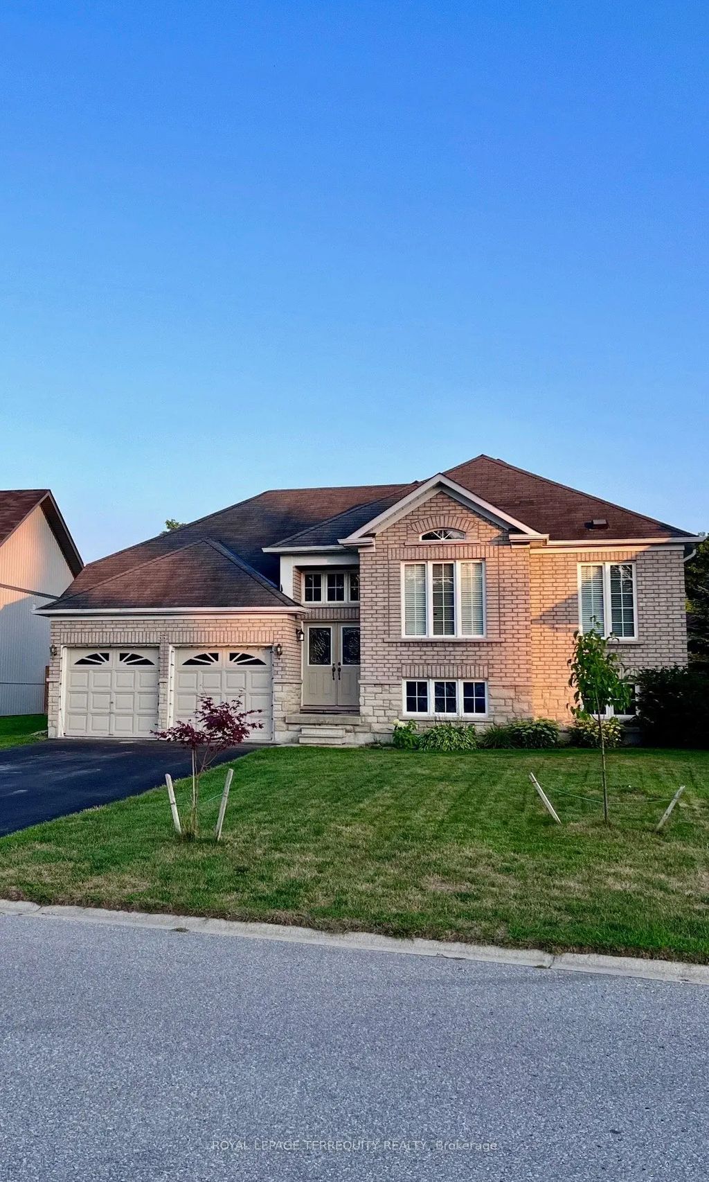 55 Regina Boulevard, Wasaga Beach