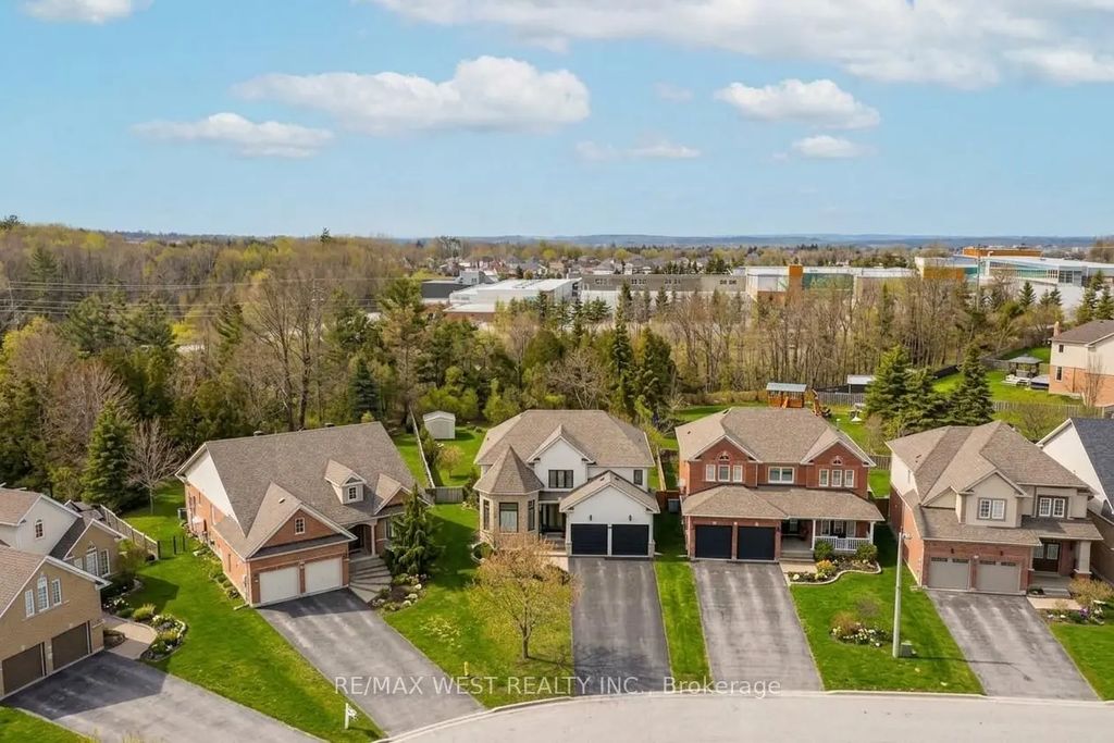 90 Birkhall Place, Barrie