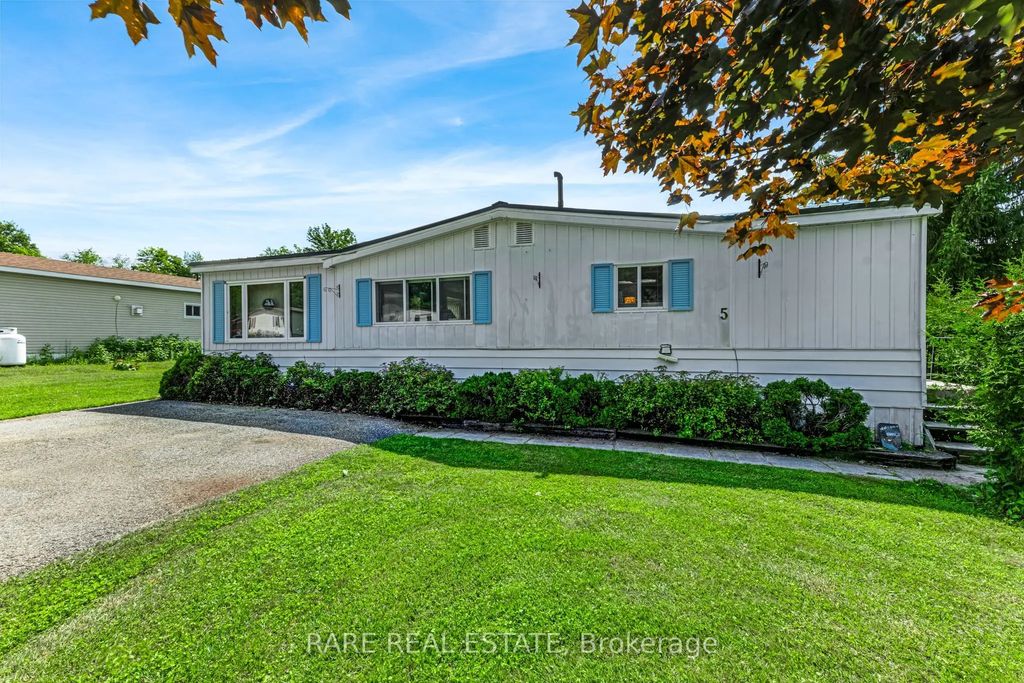 5263 Elliott Side Road 5, Tay