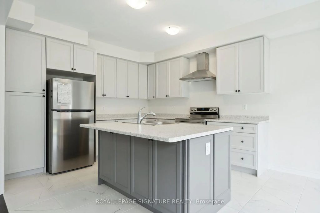 28 Tamworth Terrace, Barrie