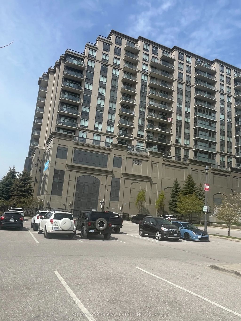 15 Maple Avenue S 1217, Barrie
