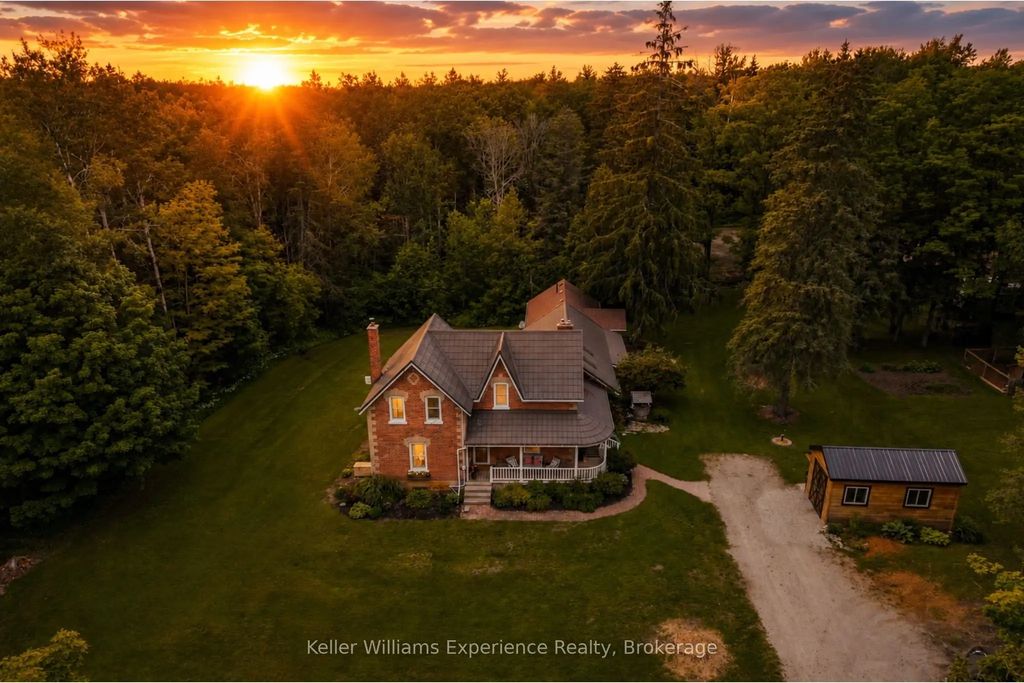 3744 Flos 4 Road W, Springwater