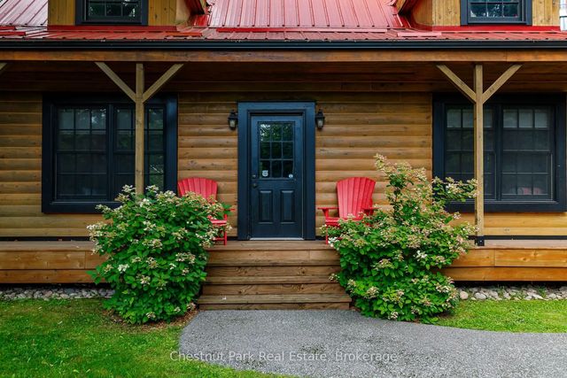 8390 Poplar Side Road, Clearview