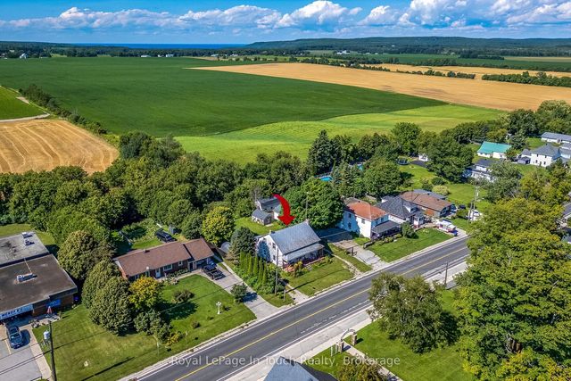 328 Lafontaine Road W, Tiny