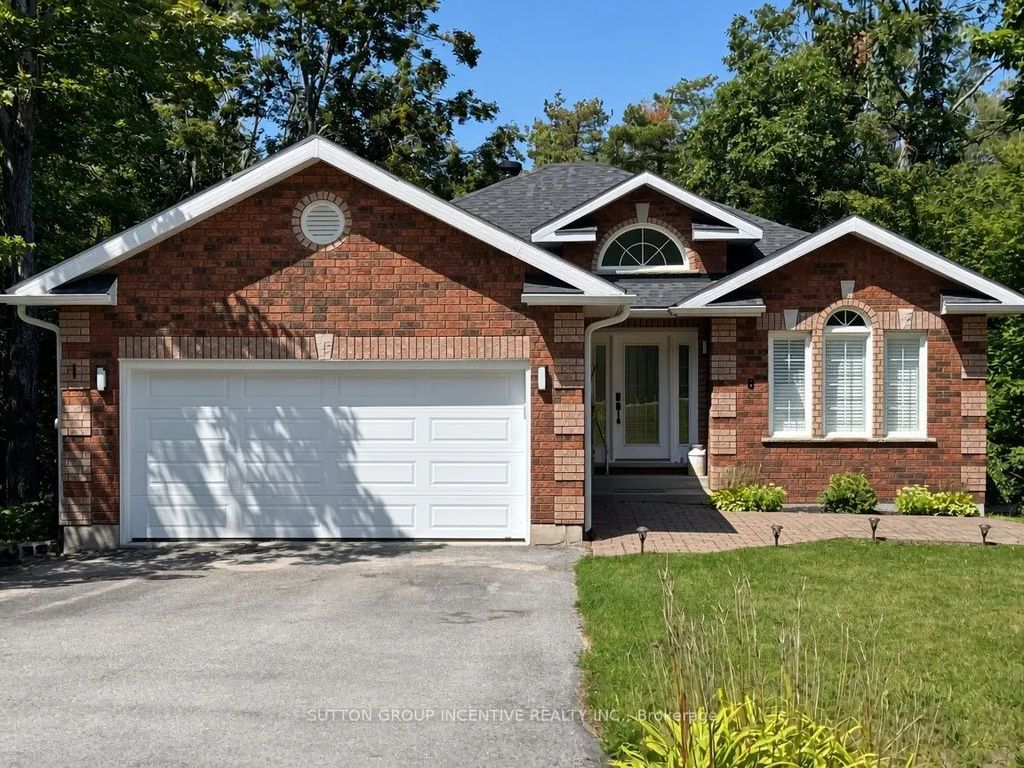 8 Alpine Way, Oro-Medonte