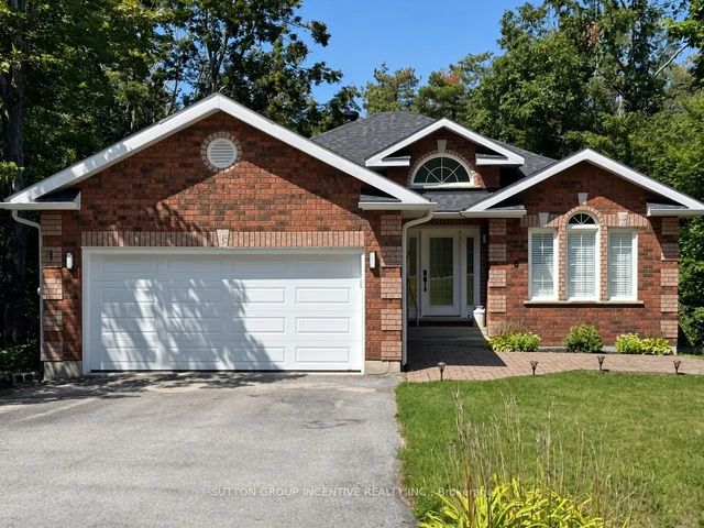 8 Alpine Way, Oro-Medonte