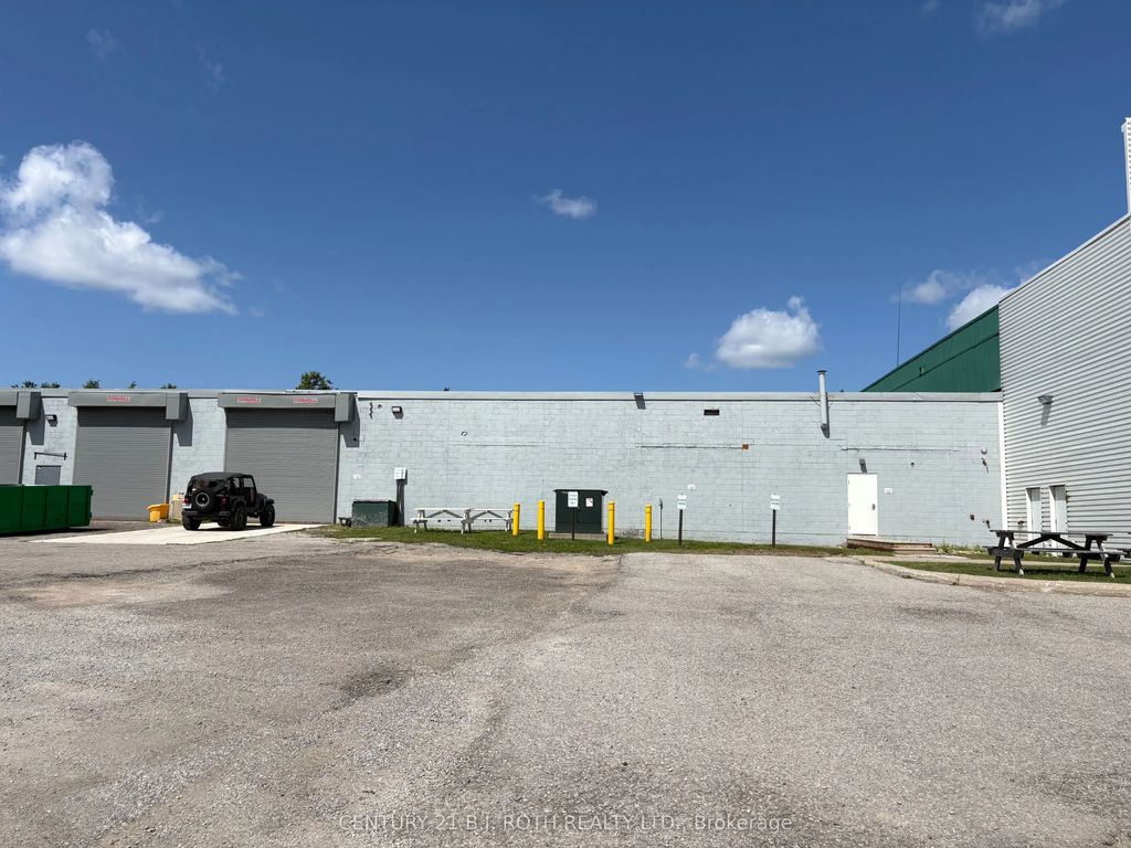 92 Davidson Street, Barrie