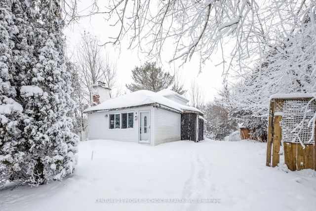250 Kingfisher Avenue, Tay