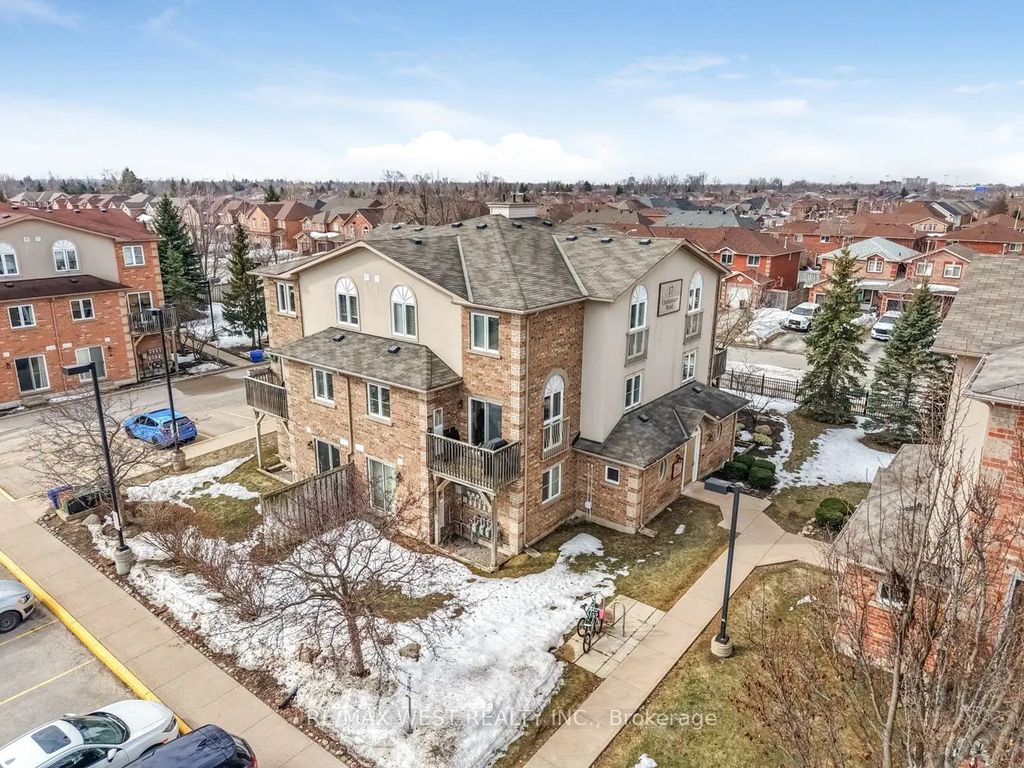 17 Cheltenham Road 4, Barrie
