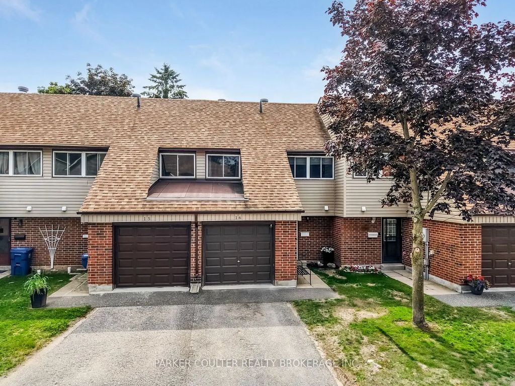 441 Barrie Road 16, Orillia