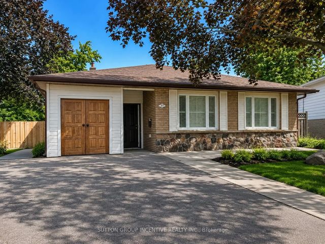 35 Davies Crescent, Barrie