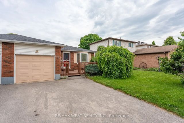 369 Galloway Boulevard, Midland