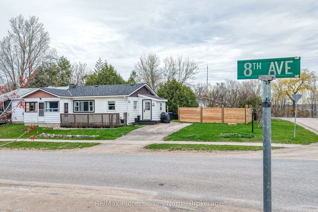 817 Eighth Avenue, Tay
