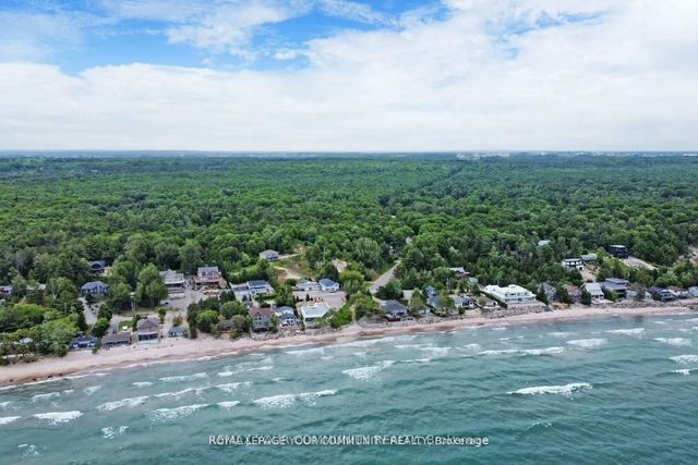 1207 Tiny Beaches Road S, Tiny