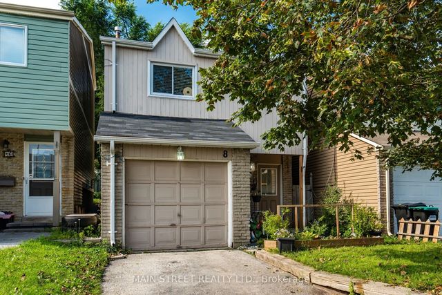 8 Robin Court, Barrie